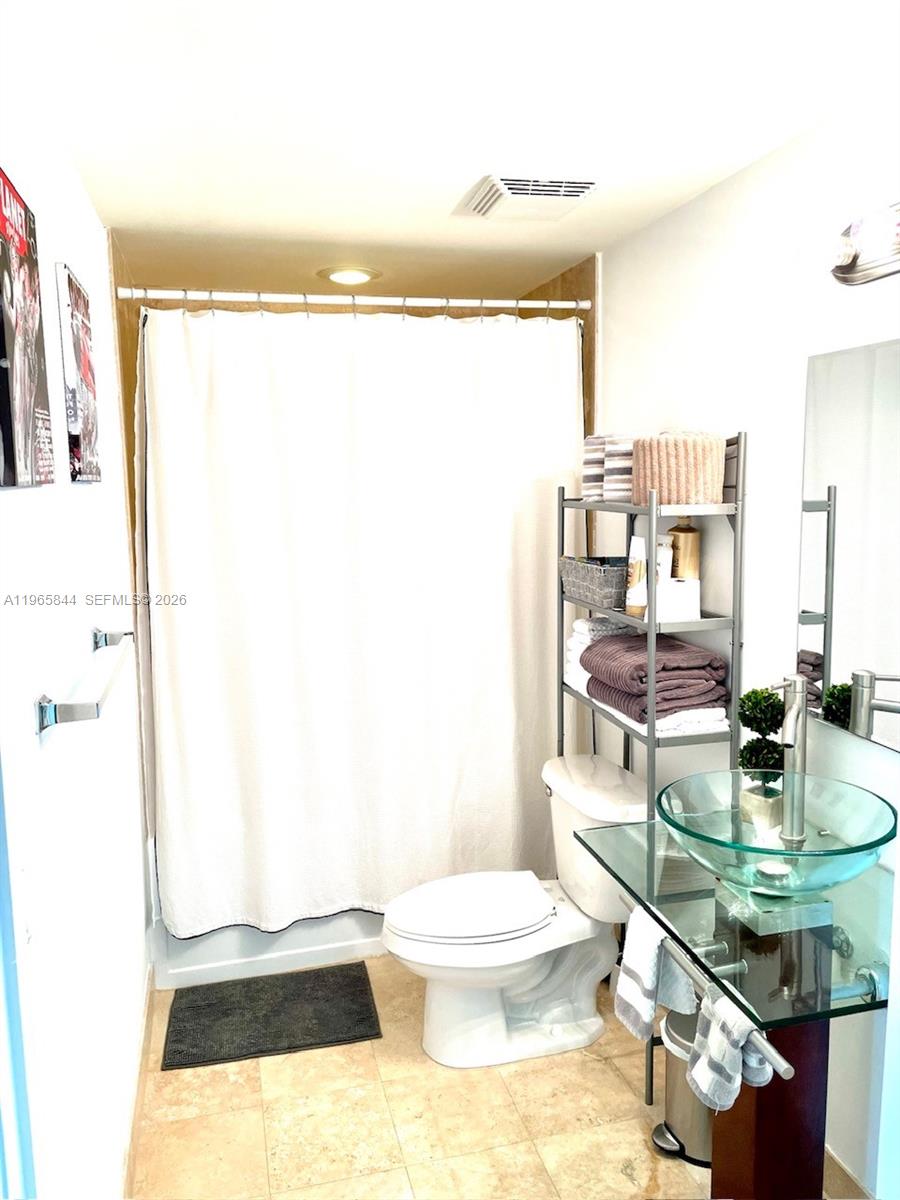 350 S Miami Ave #2114, Miami FL 33130