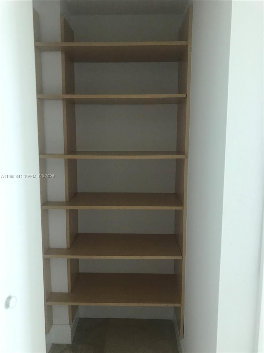 350 S Miami Ave #2114, Miami FL 33130