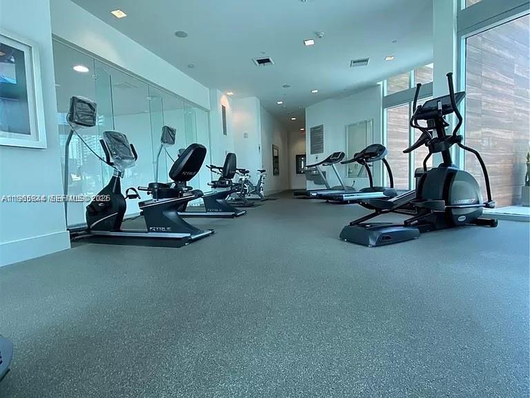 350 S Miami Ave #2114, Miami FL 33130