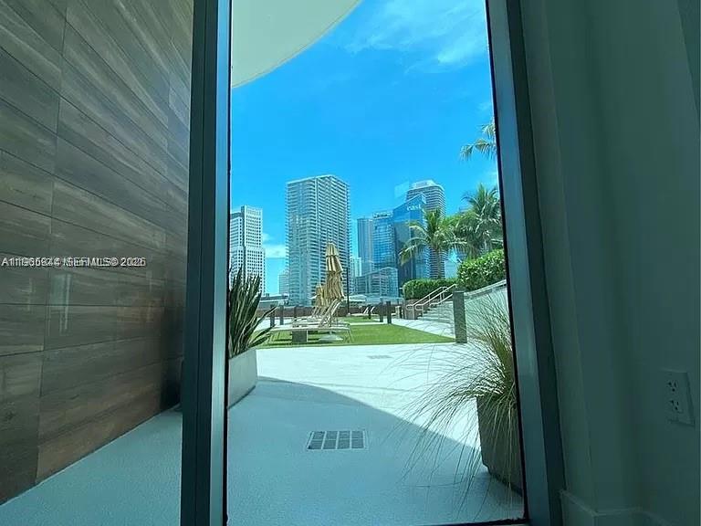 350 S Miami Ave #2114, Miami FL 33130