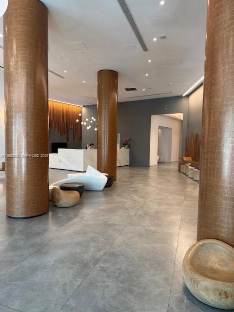 350 S Miami Ave #2114, Miami FL 33130