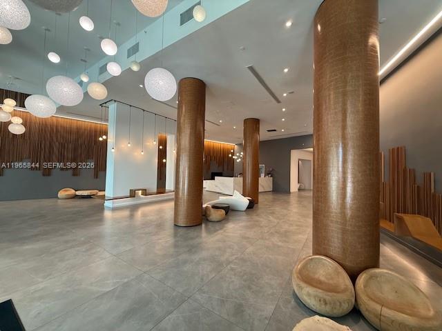 350 S Miami Ave #2114, Miami FL 33130