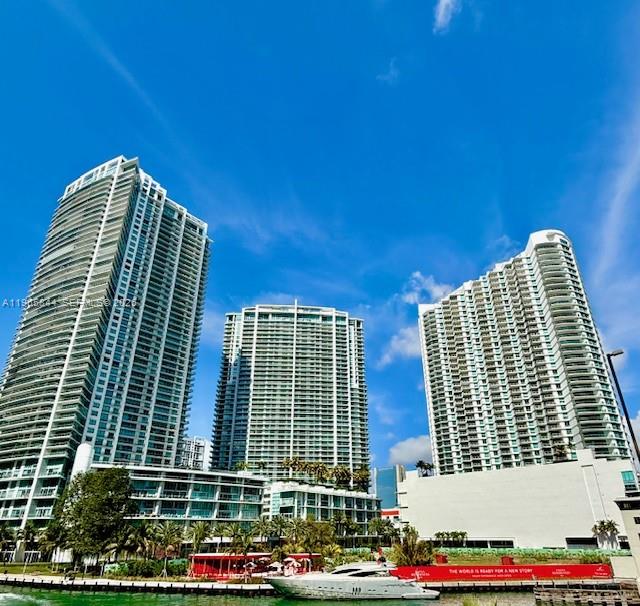 350 S Miami Ave #2114, Miami FL 33130