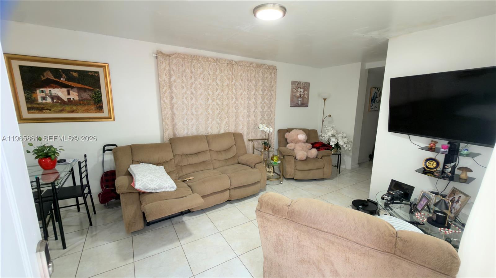 1545 NW 8th Ter, Miami FL 33125