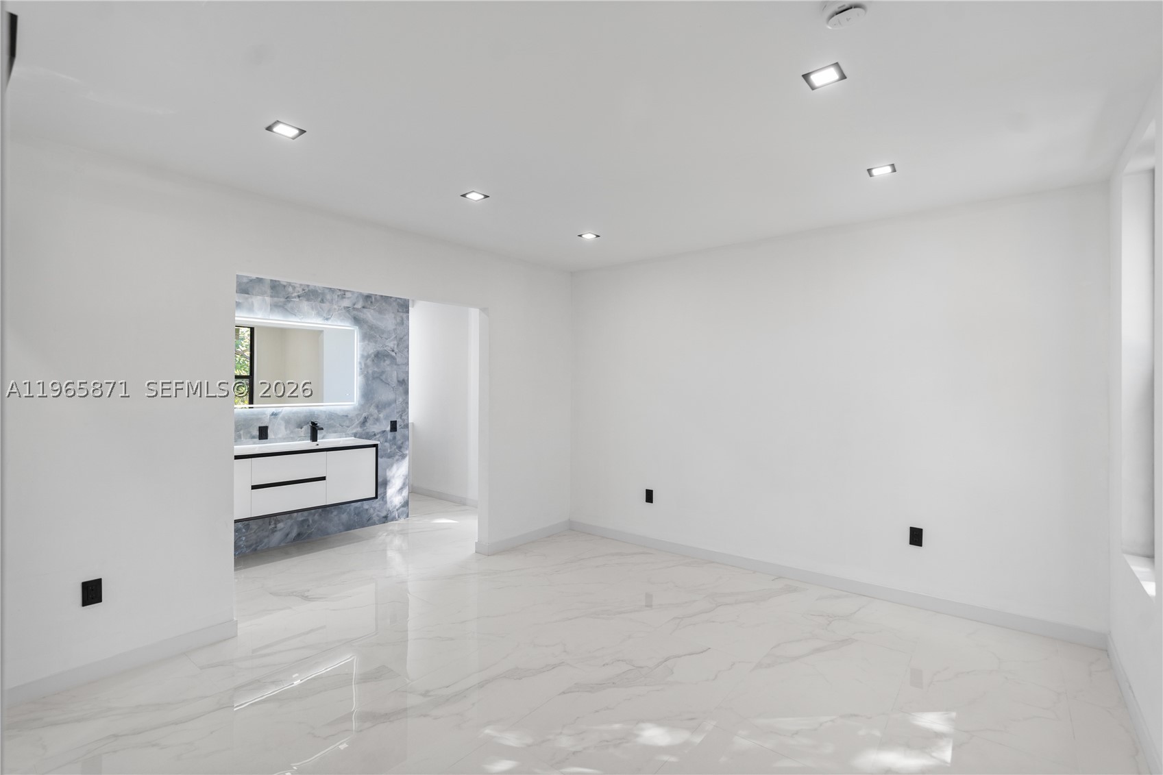 1644 NW 8th Ter, Miami FL 33125