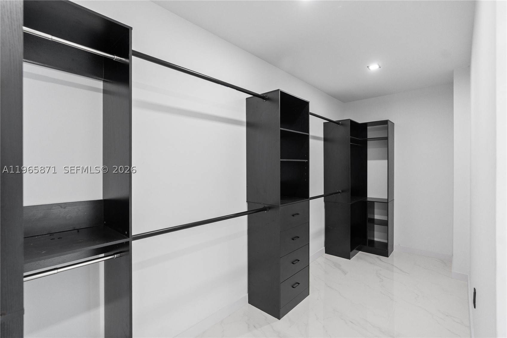 1644 NW 8th Ter, Miami FL 33125