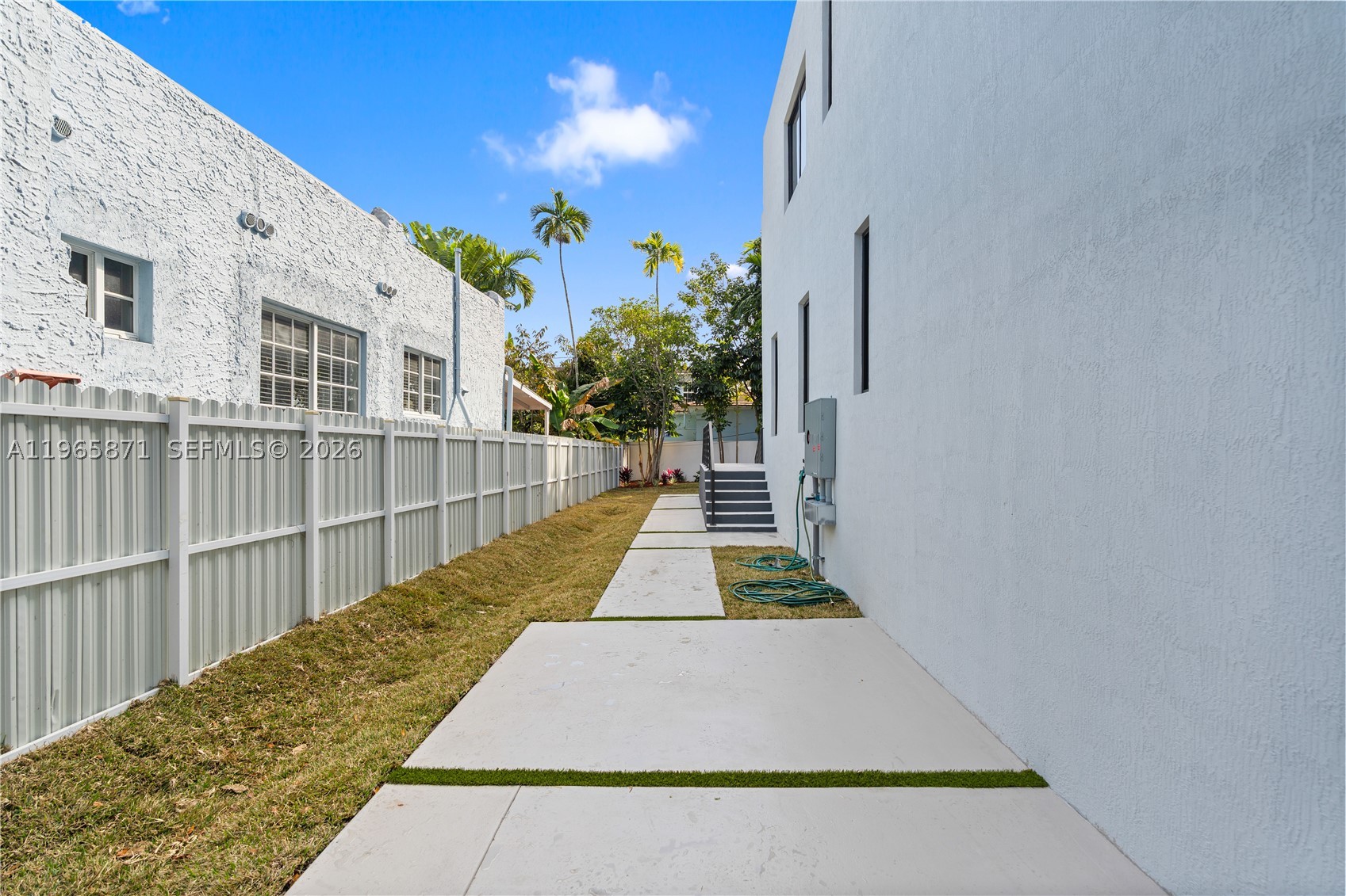 1644 NW 8th Ter, Miami FL 33125