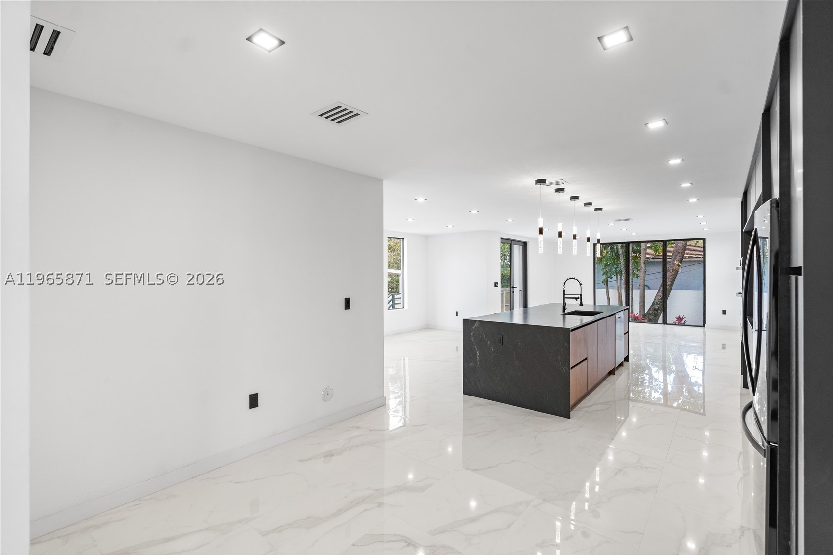 1644 NW 8th Ter, Miami FL 33125