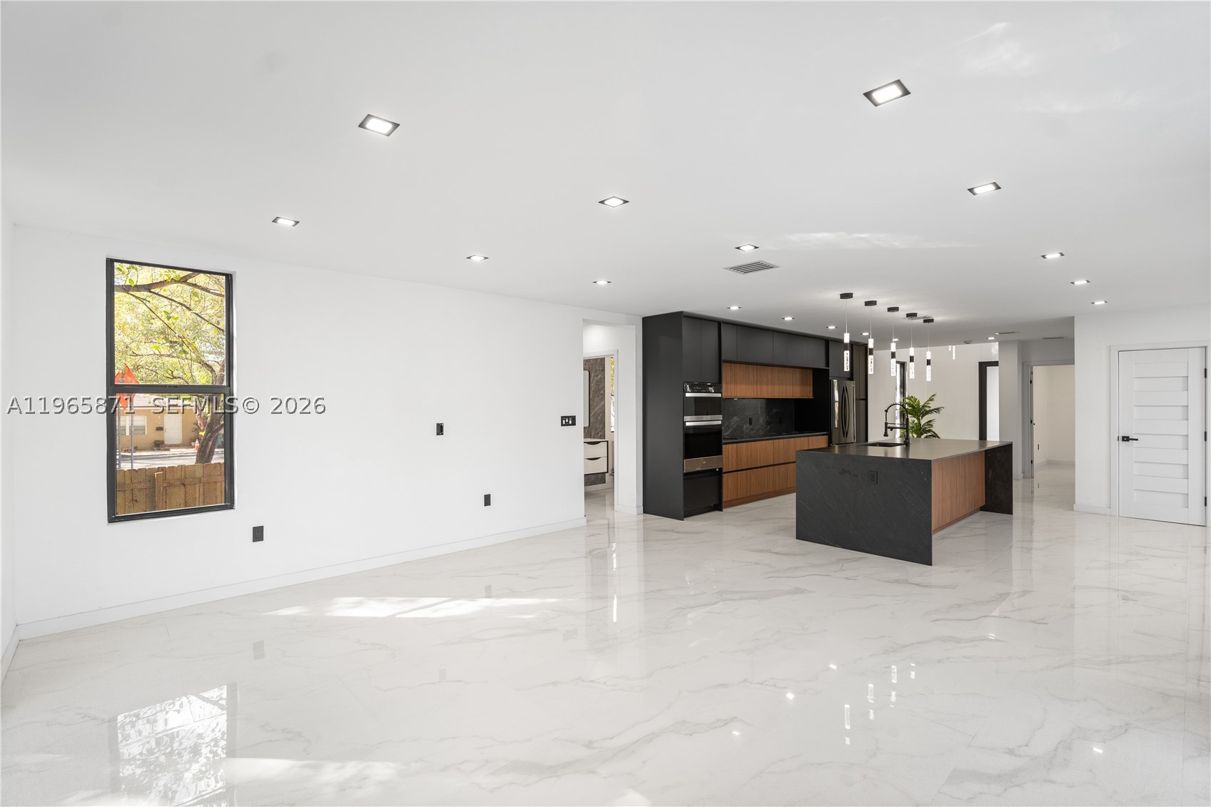1644 NW 8th Ter, Miami FL 33125