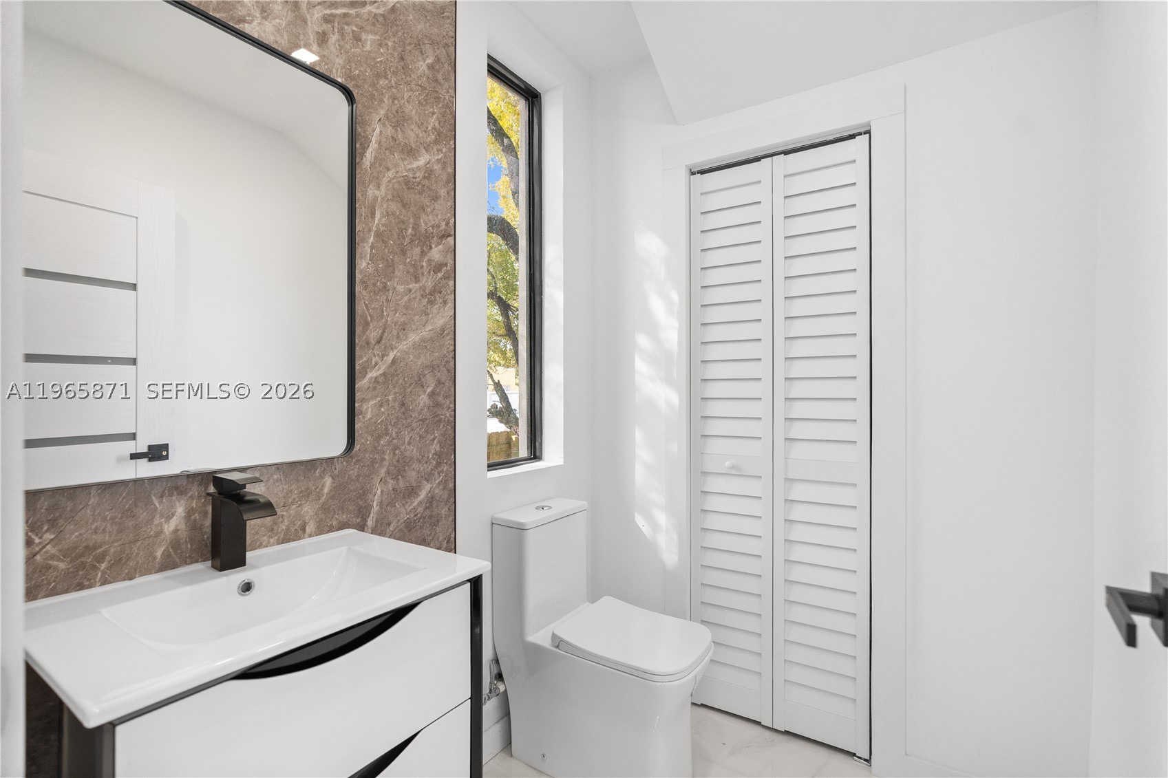 1644 NW 8th Ter, Miami FL 33125