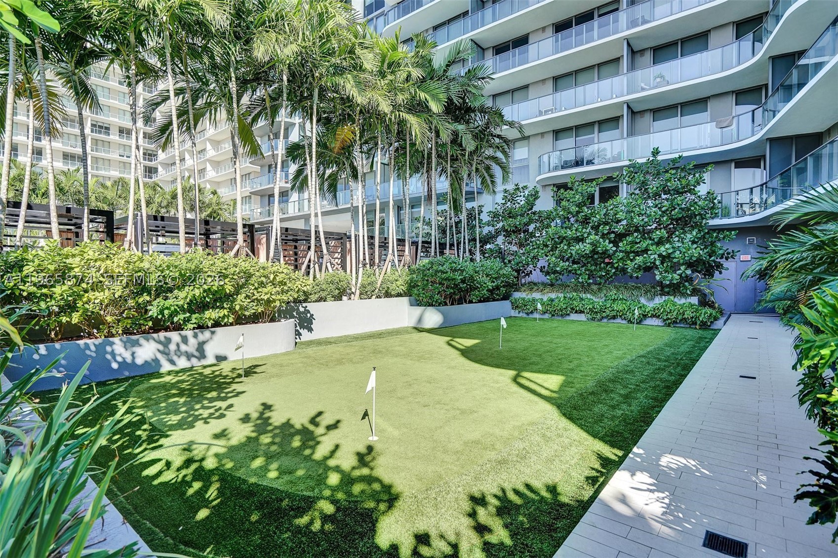121 NE 34th St #2205, Miami FL 33137