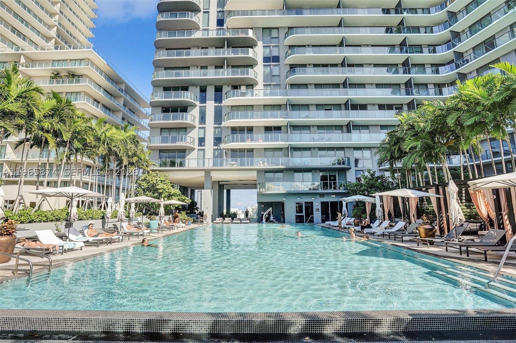 121 NE 34th St #2205, Miami FL 33137
