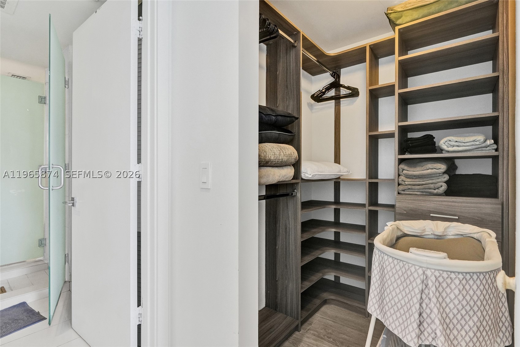 121 NE 34th St #2205, Miami FL 33137