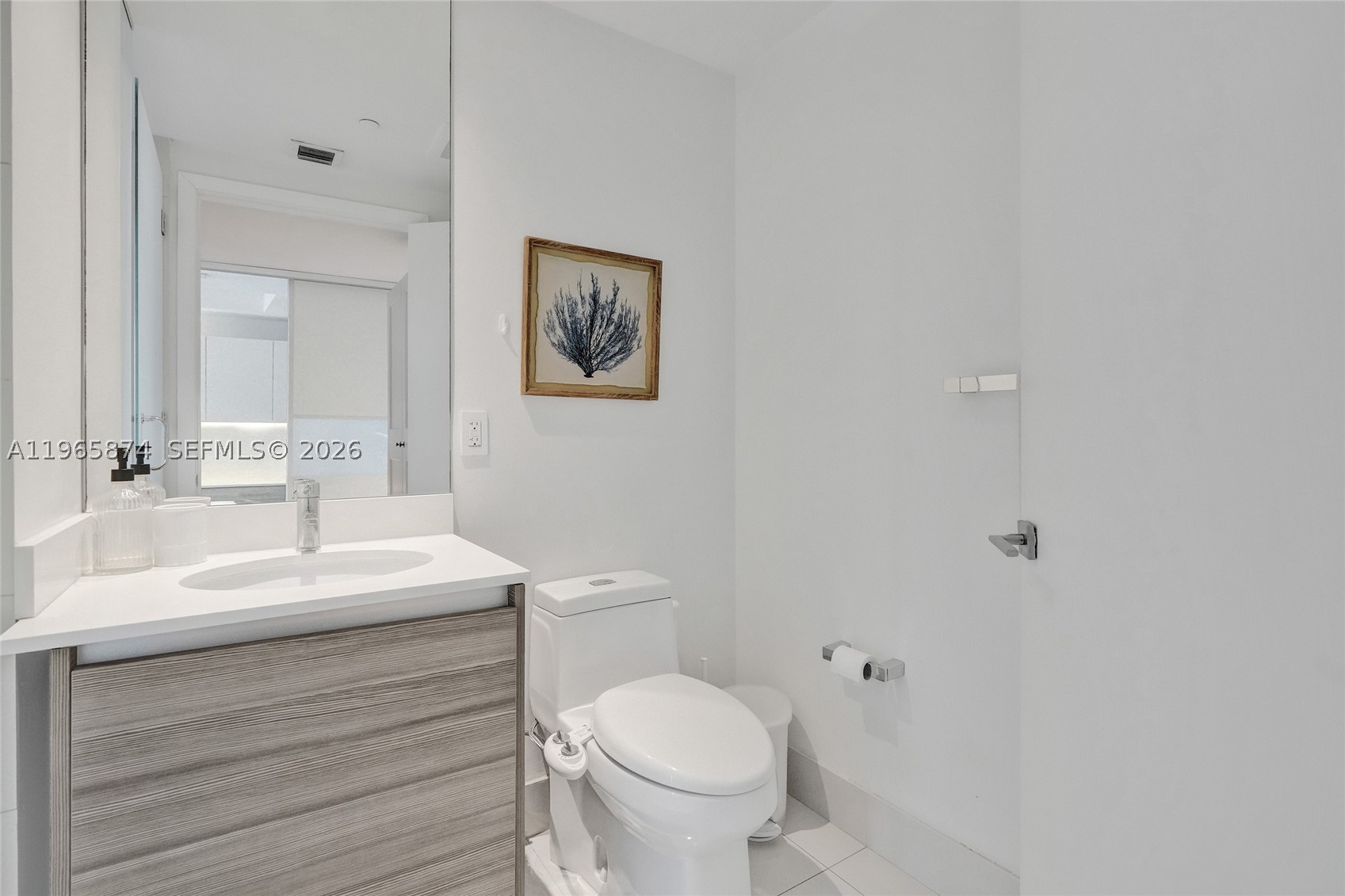 121 NE 34th St #2205, Miami FL 33137
