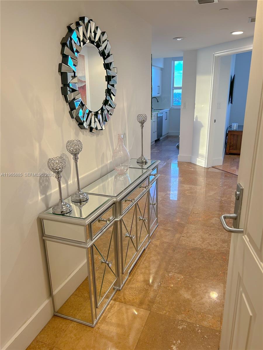 19501 W Country Club Dr #1209, Aventura FL 33180