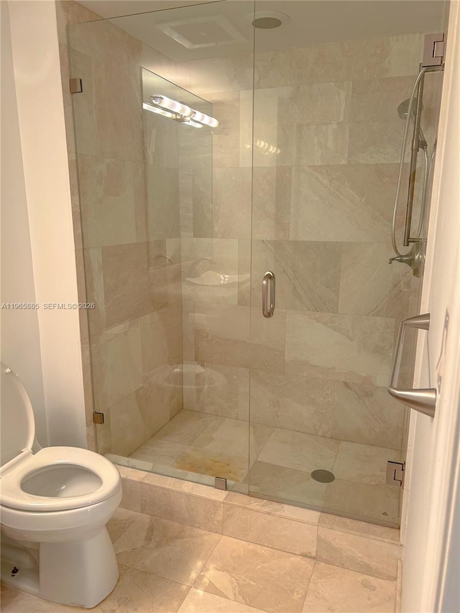 19501 W Country Club Dr #1209, Aventura FL 33180