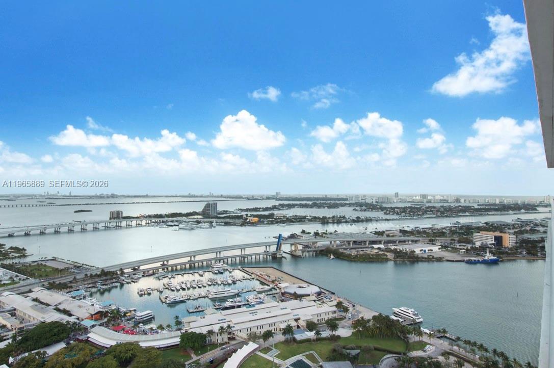 50 Biscayne Blvd #4209, Miami FL 33132