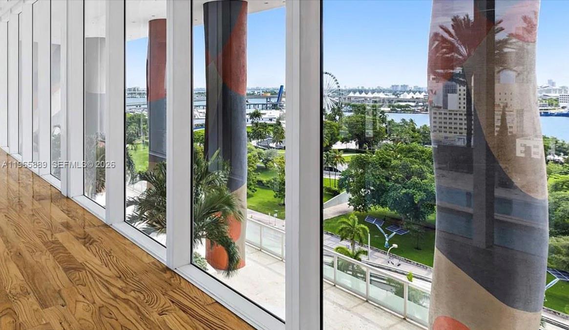 50 Biscayne Blvd #4209, Miami FL 33132