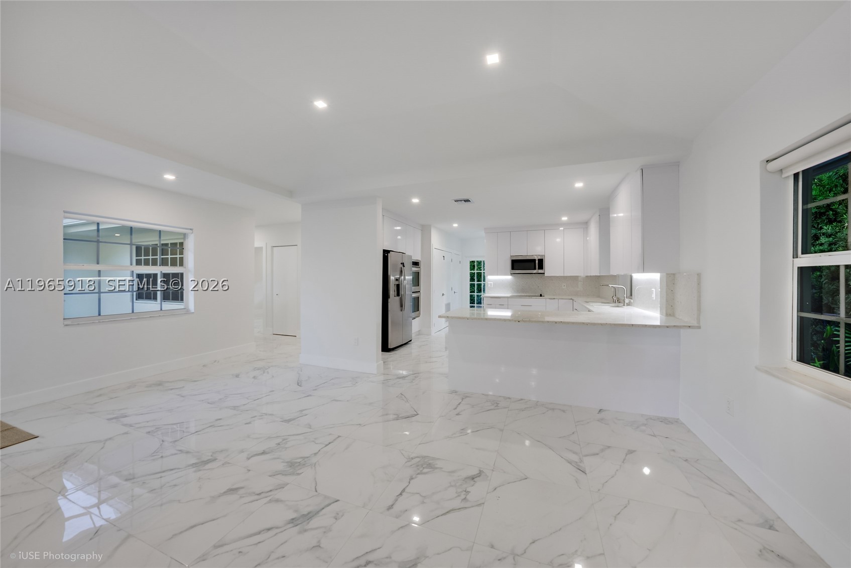 52 Camden Dr, Bal Harbour FL 33154