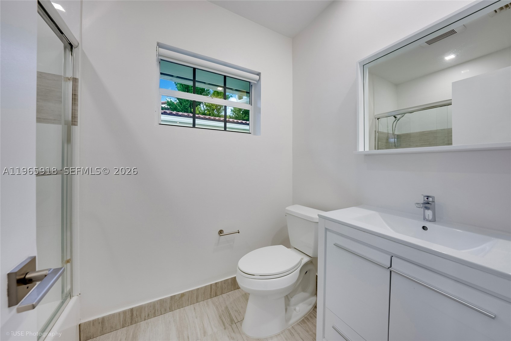 52 Camden Dr, Bal Harbour FL 33154