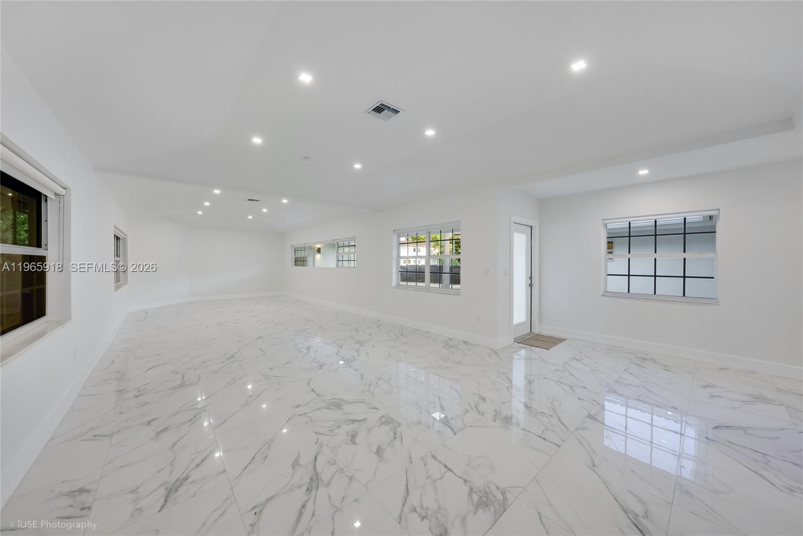 52 Camden Dr, Bal Harbour FL 33154