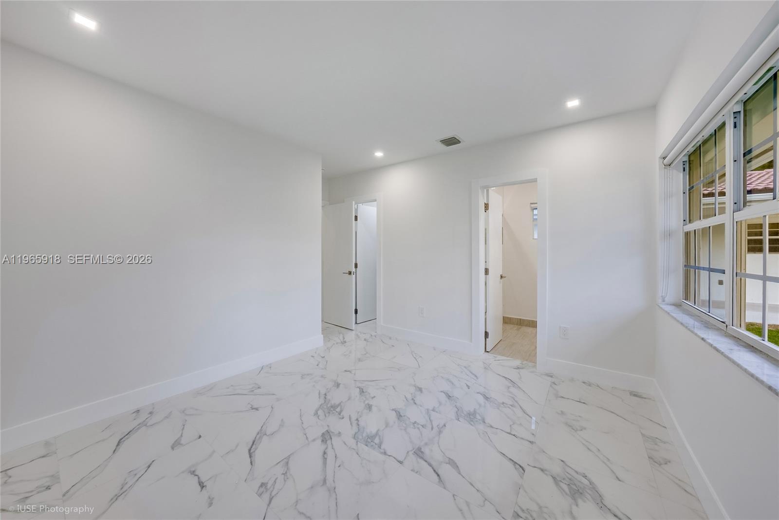 52 Camden Dr, Bal Harbour FL 33154