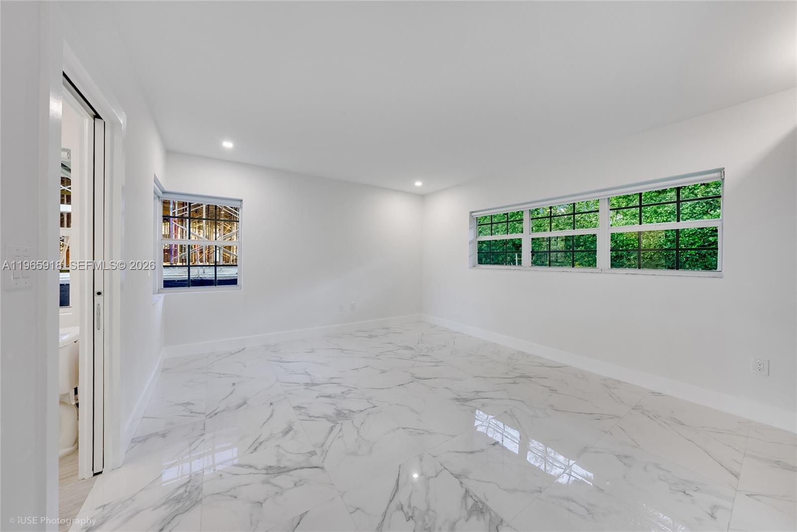 52 Camden Dr, Bal Harbour FL 33154