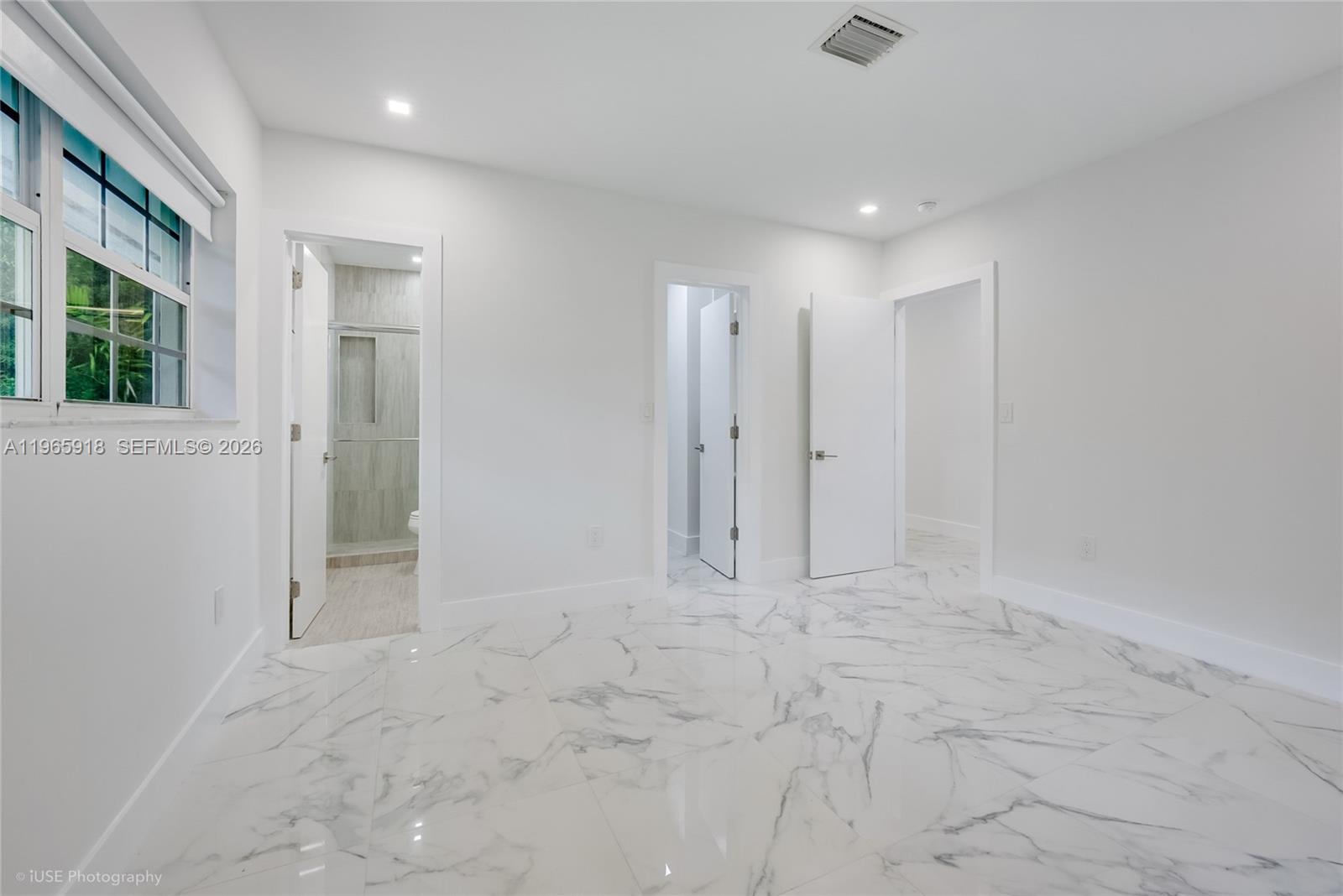 52 Camden Dr, Bal Harbour FL 33154