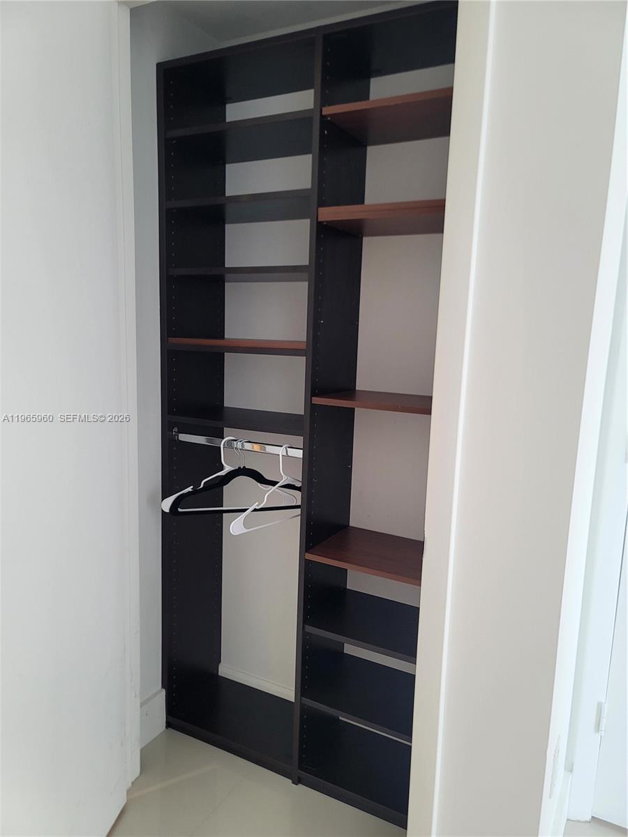 475 Brickell Ave #3709, Miami FL 33131