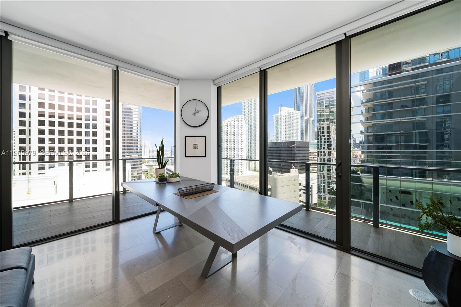 68 SE 6th St #1201, Miami FL 33131