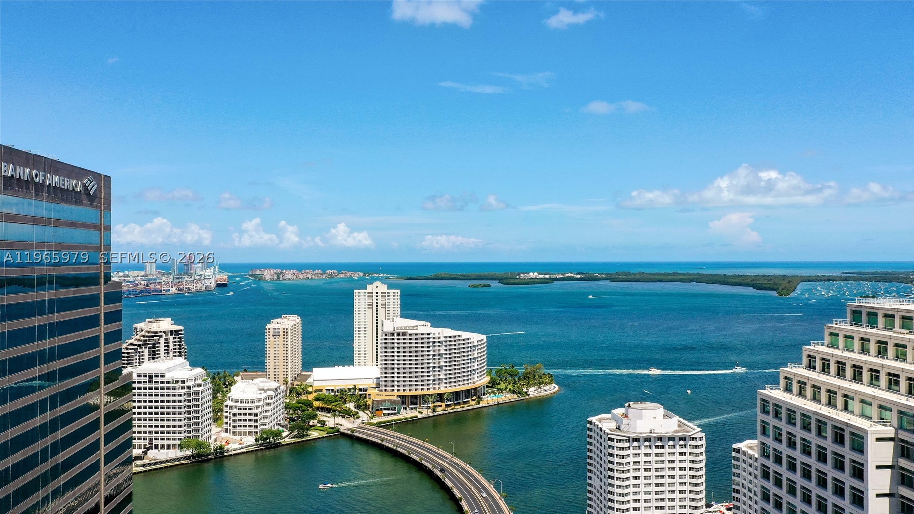 68 SE 6th St #1201, Miami FL 33131