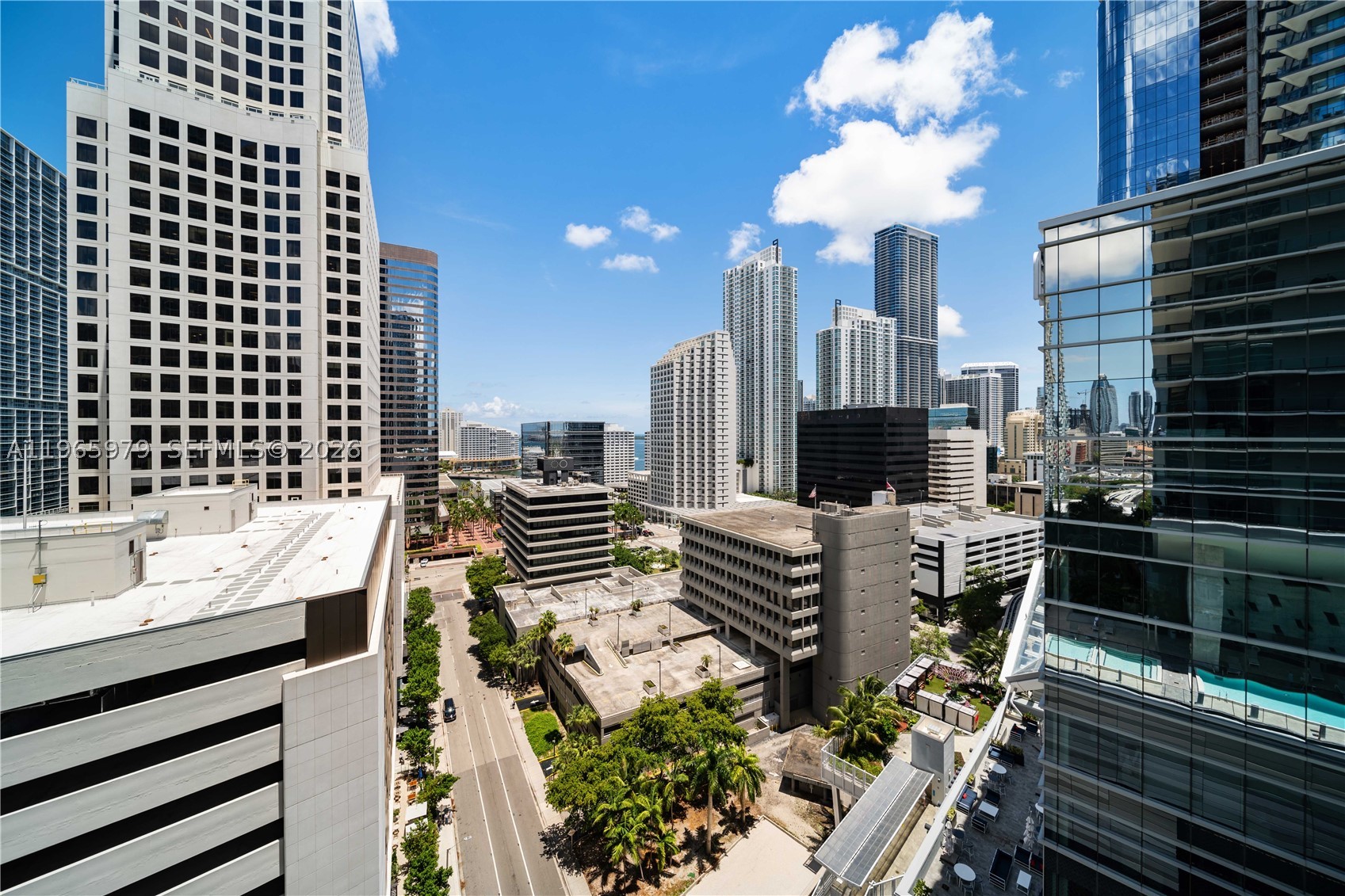 68 SE 6th St #1201, Miami FL 33131