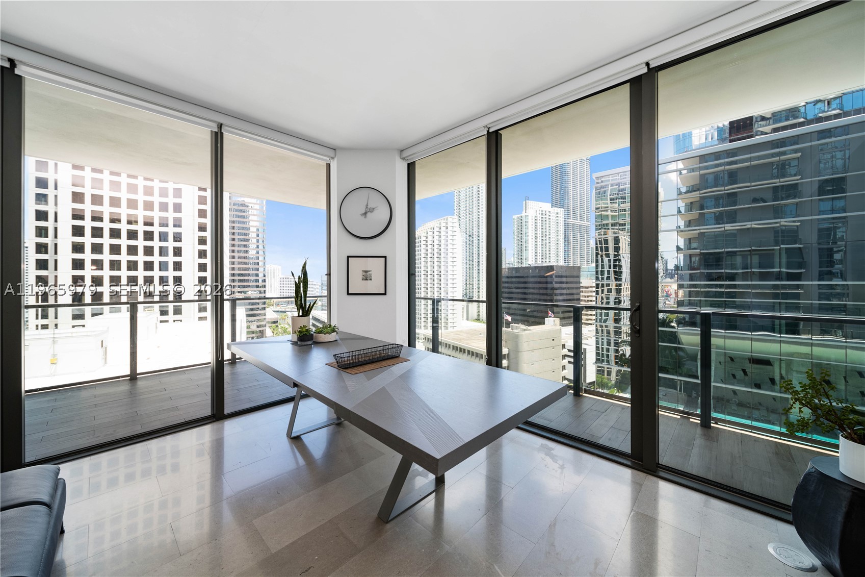68 SE 6th St #1201, Miami FL 33131