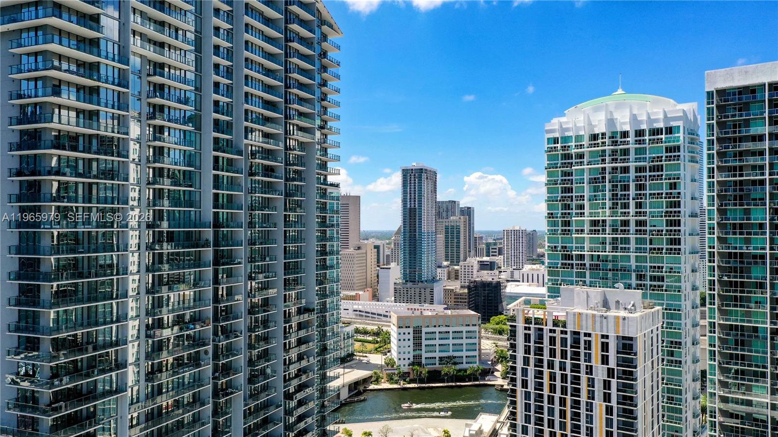 68 SE 6th St #1201, Miami FL 33131