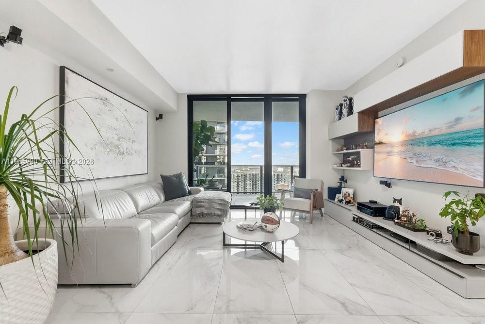 1010 Brickell Ave #4011, Miami FL 33131