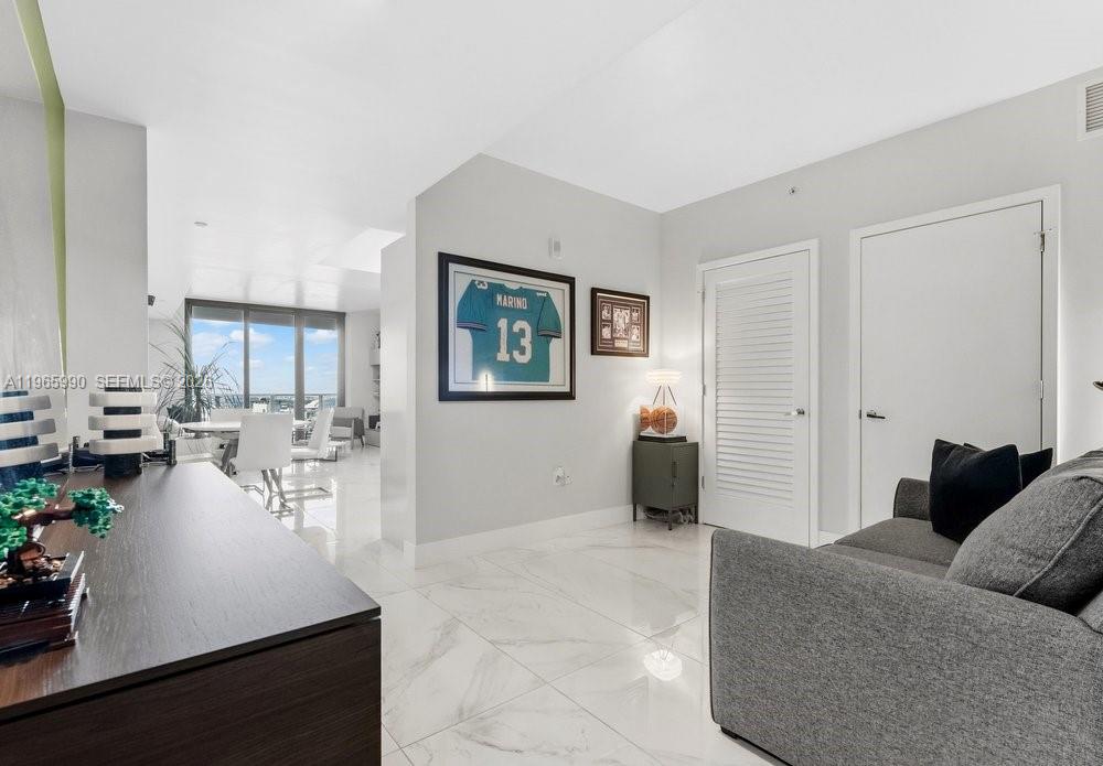 1010 Brickell Ave #4011, Miami FL 33131