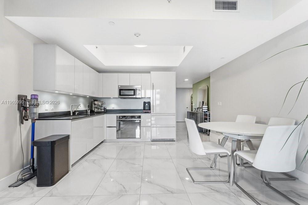 1010 Brickell Ave #4011, Miami FL 33131