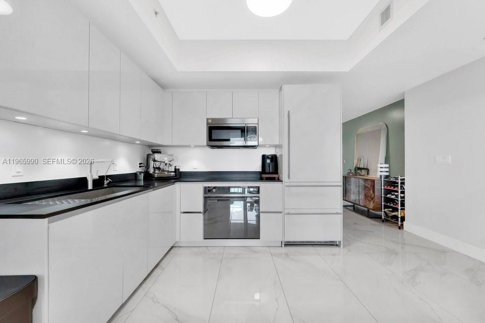 1010 Brickell Ave #4011, Miami FL 33131