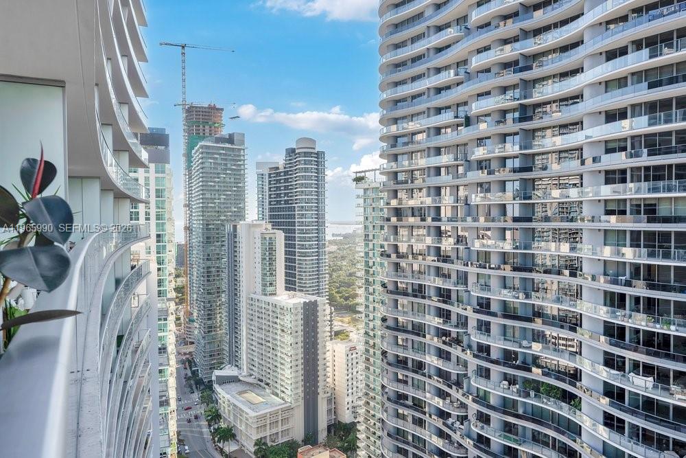 1010 Brickell Ave #4011, Miami FL 33131