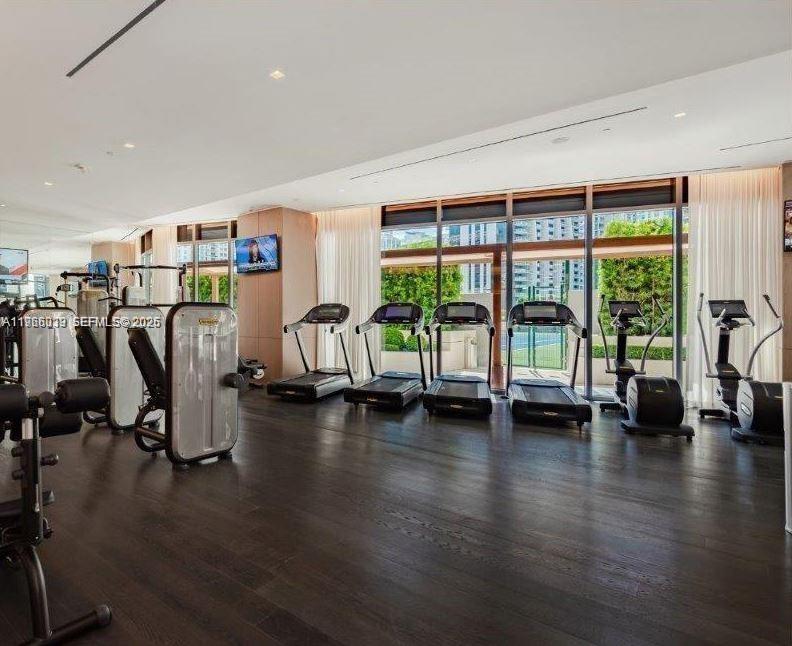 801 S Miami Ave #2708, Miami FL 33130