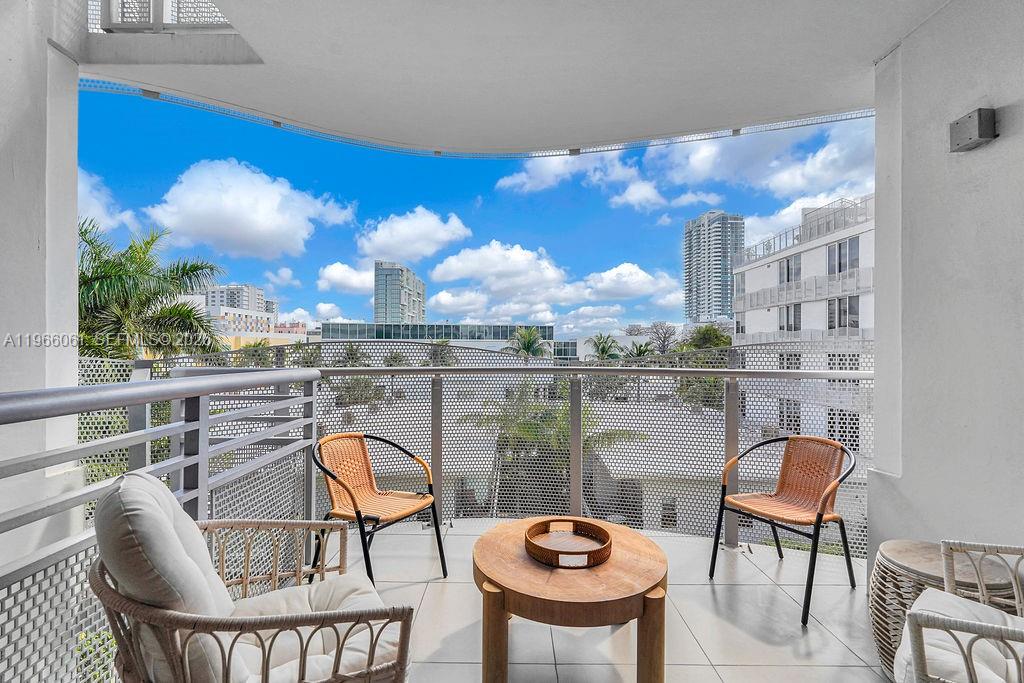 2155 Washington Ct #403, Miami Beach FL 33139