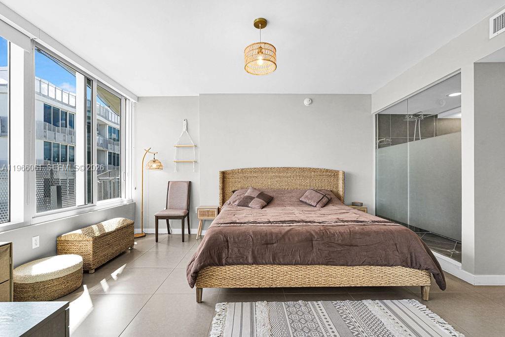 2155 Washington Ct #403, Miami Beach FL 33139