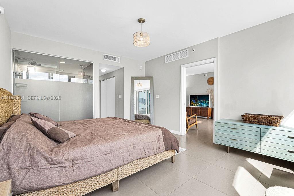 2155 Washington Ct #403, Miami Beach FL 33139