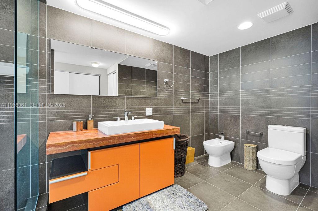 2155 Washington Ct #403, Miami Beach FL 33139