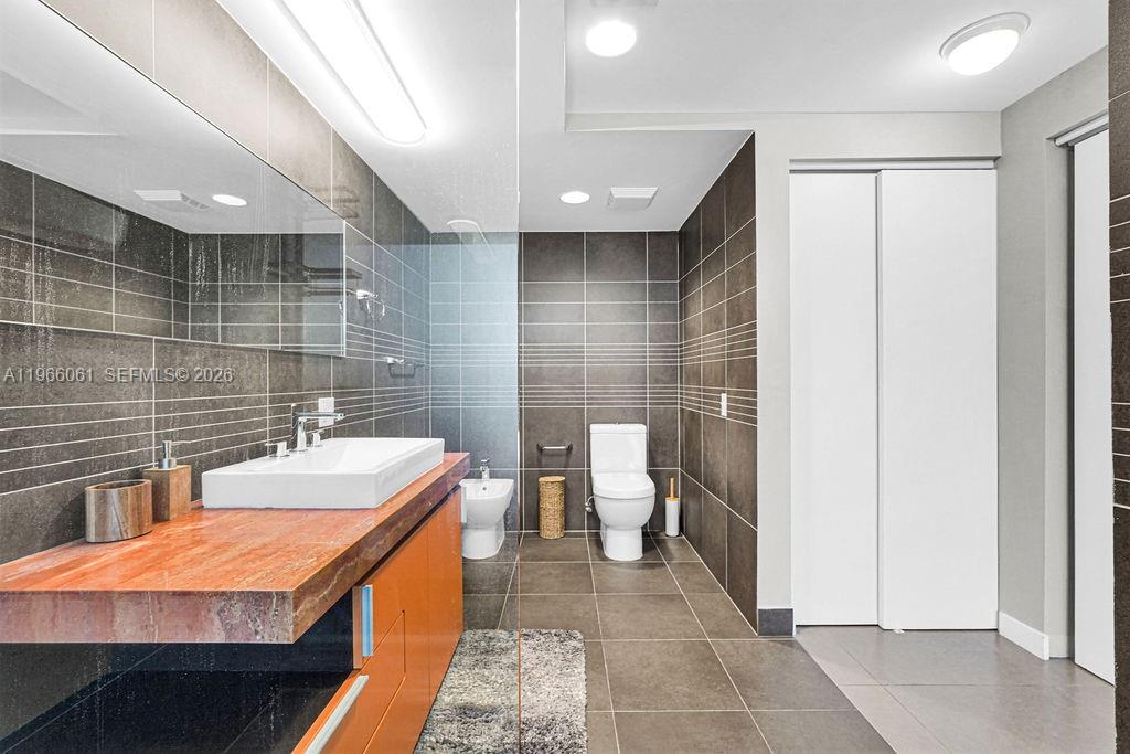 2155 Washington Ct #403, Miami Beach FL 33139