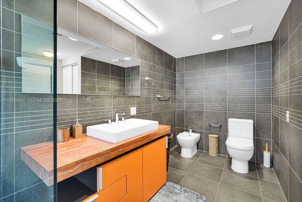 2155 Washington Ct #403, Miami Beach FL 33139