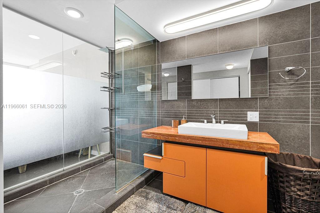 2155 Washington Ct #403, Miami Beach FL 33139