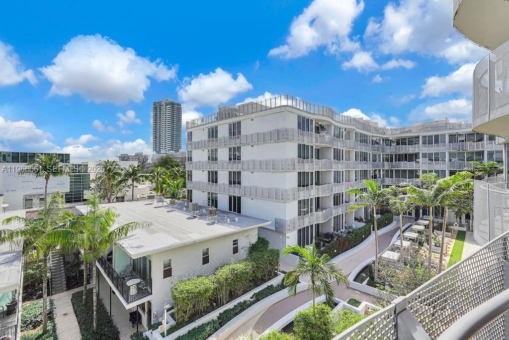 2155 Washington Ct #403, Miami Beach FL 33139