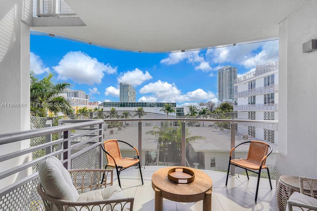 2155 Washington Ct #403, Miami Beach FL 33139