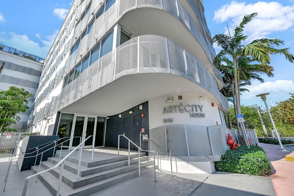 2155 Washington Ct #403, Miami Beach FL 33139